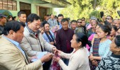Former CM meets Pathing landslide victims