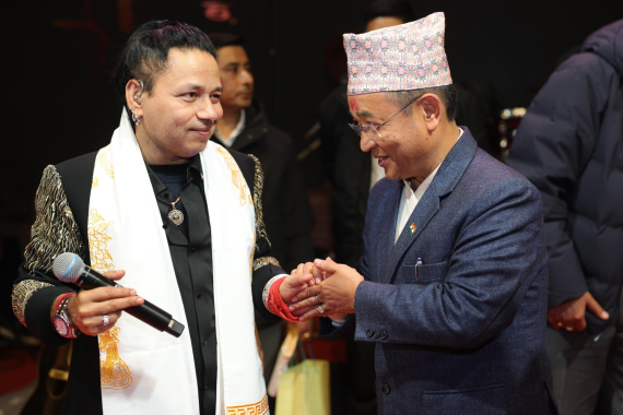 Kailash Kher applauds Sikkim CM’s vision for Jorethang Maghey Mela