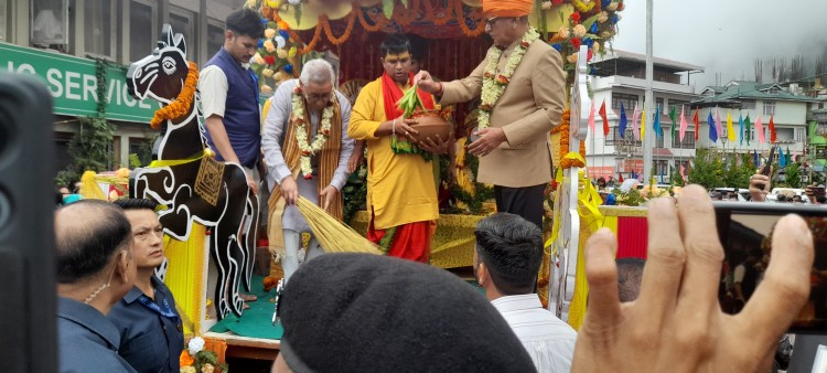 Governor attends Rath Yatra celebrations in Gangtok