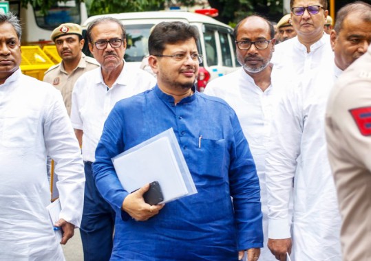 With time, breakaway Trinamool faction distancing itself from Mamata legacy