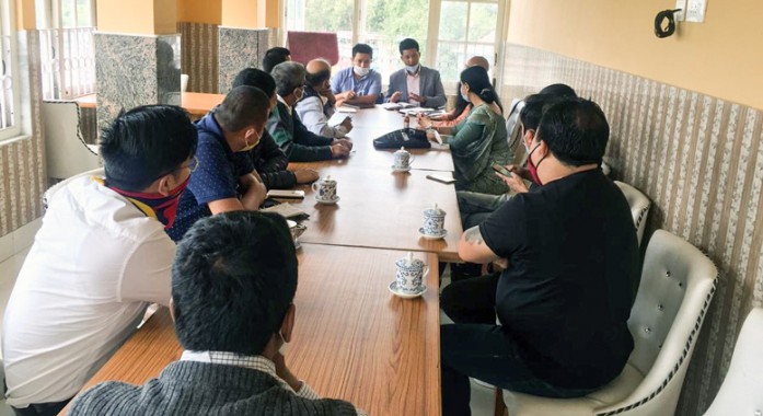 SKM students wing teams up with NGOs to help stranded Sikkimese