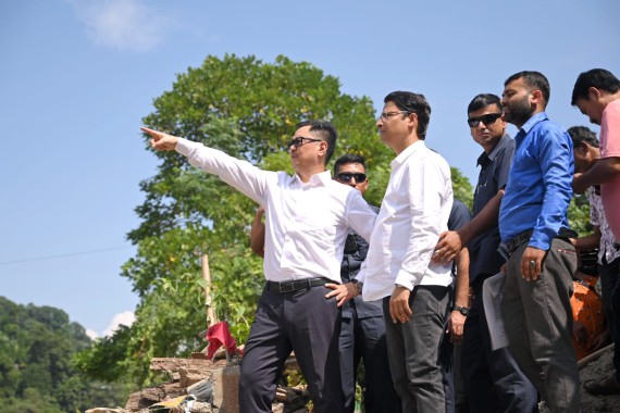 Rijiju visits Bijanbari-Pulbazaar to assess landslide damages