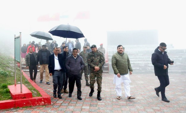 Delegates of Parliamentary Standing Committee on Home Affairs visit Nathu La Pass