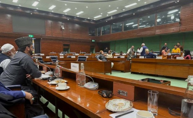 10 Oppn MPs suspended for ‘disrupting’ Waqf Bill discussion in Parliamentary Committee