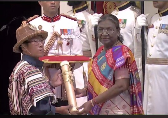 President confers Padma Shri to Jorden Lepcha