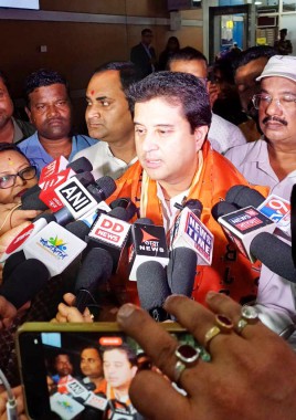 Jyotiraditya Scindia slams Bengal government  