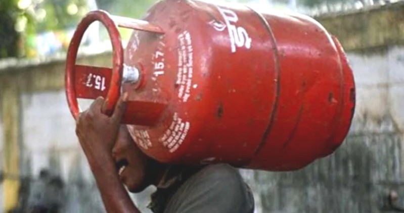DGP directs strict action against LPG hoarding and overcharging