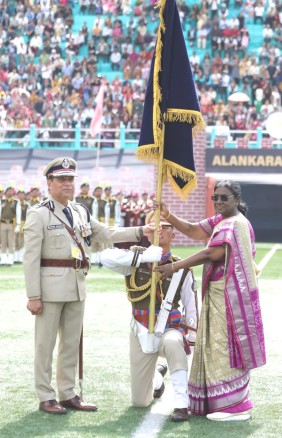 Droupadi Murmu confers President’s Police Colour on Sikkim Police