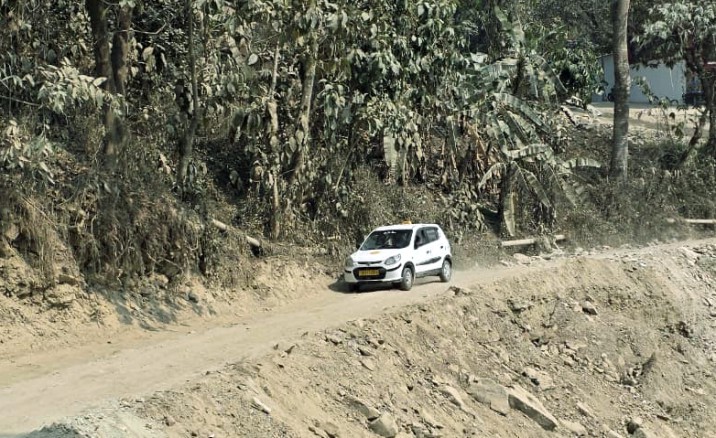 Dilapidated Rangpo–Rorathang stretch raises safety and economic concerns