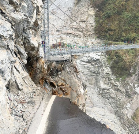 Lachen route disrupted, tourists evacuation likely today